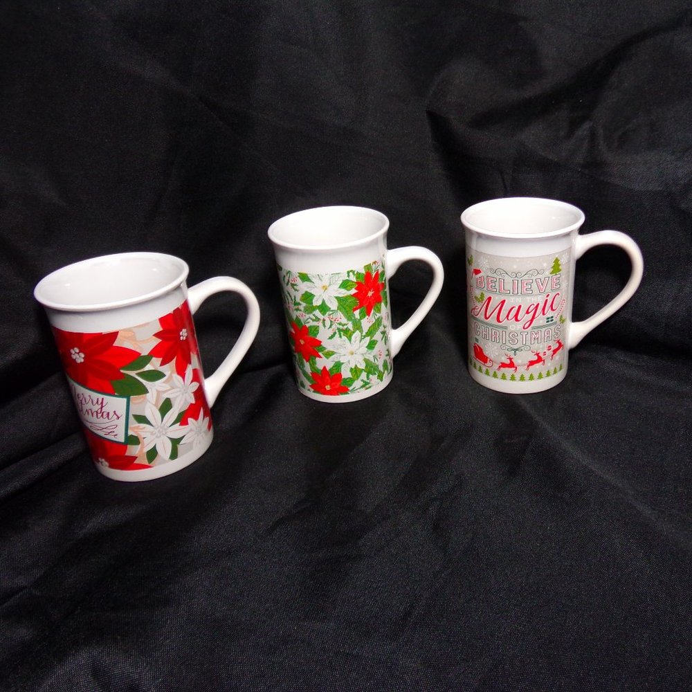 Royal Norfolk Set Of 3 Holiday/Christmas Mugs. Excellent Condition!